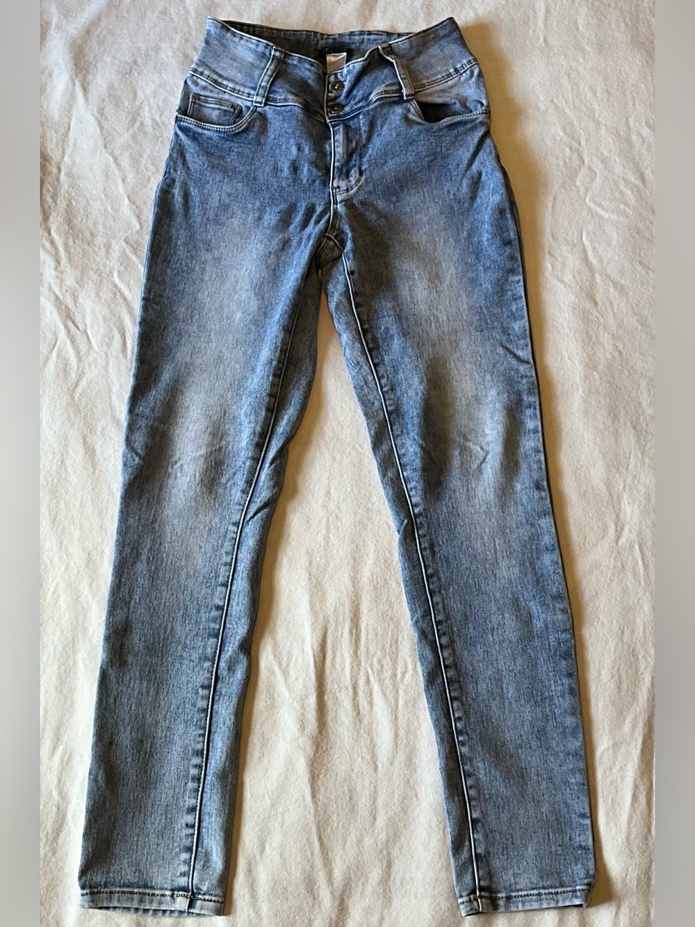 VENUS Women's Straight Leg Jeans in Light Blue Wash